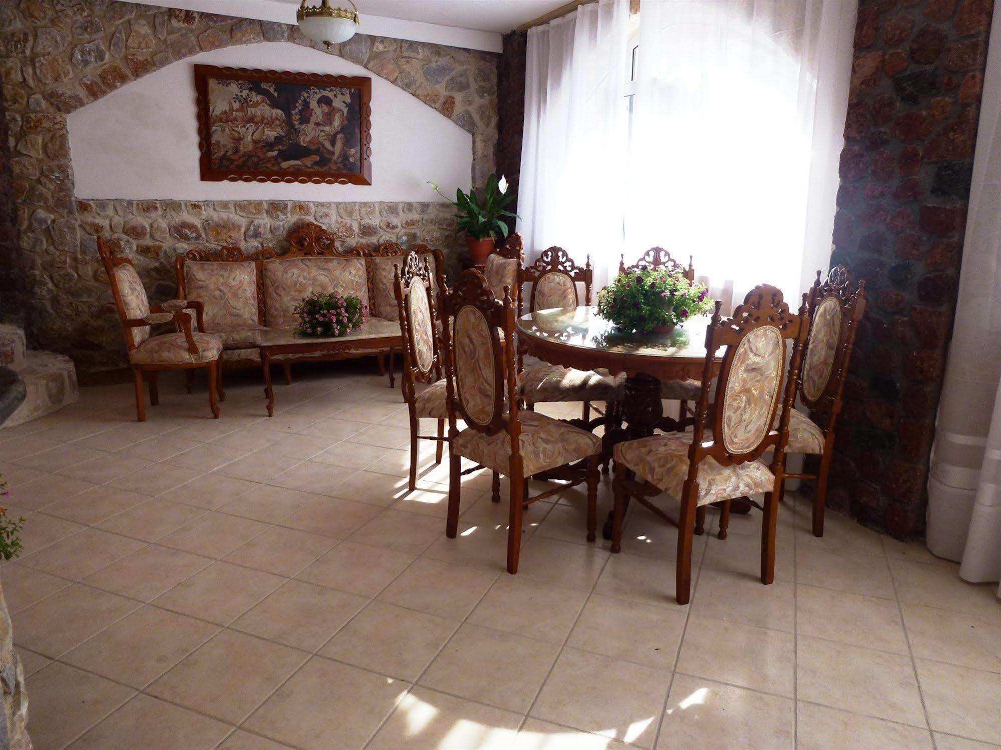 Apartahotel Atalos